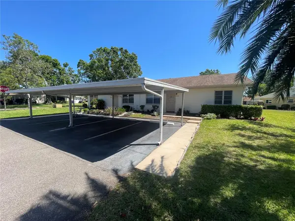 2232 GRENADIER DR #25, Sun City Center, FL 33573