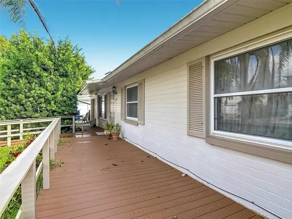 1211 N PENINSULA AVE, New Smyrna Beach, FL 32169