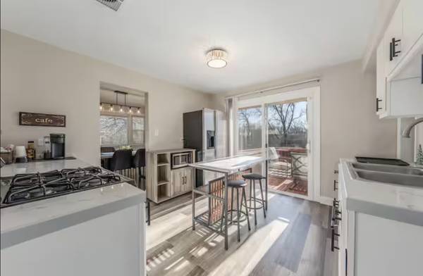 828 Exmoor RD, Olympia Fields, IL 60461