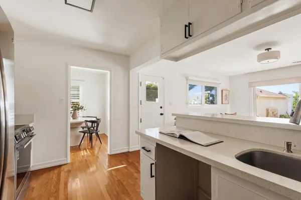 6444 W 87th ST, Los Angeles, CA 90045