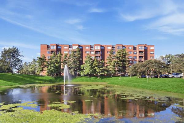 Glenview, IL 60025