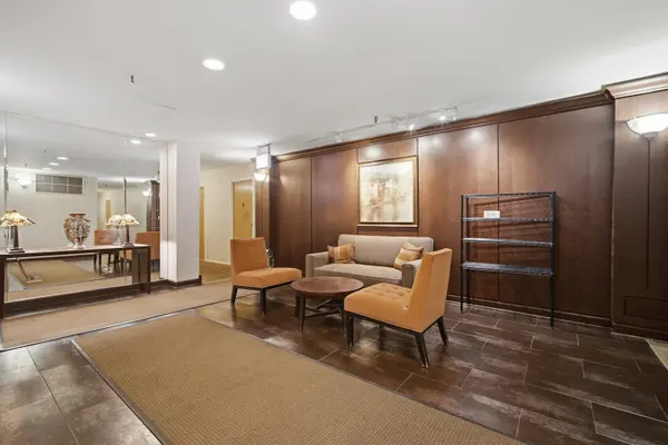 Address not disclosed, Glenview, IL 60025