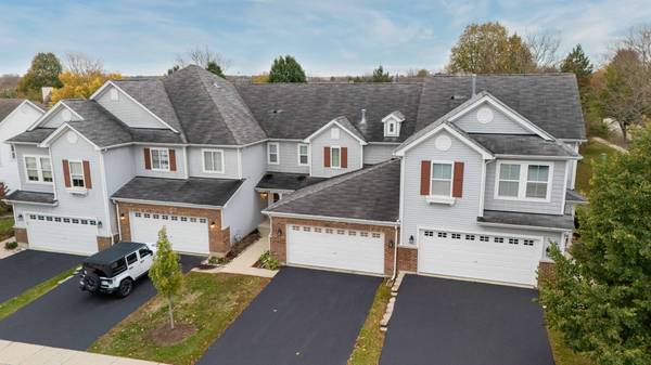 602 Grand Canyon CIR #0, Crystal Lake, IL 60014