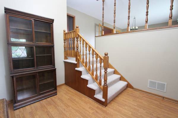 1654 Rockwood CT, Clinton, IA 52732