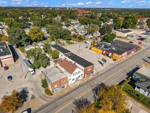 1632 W Locust ST, Davenport, IA 52804