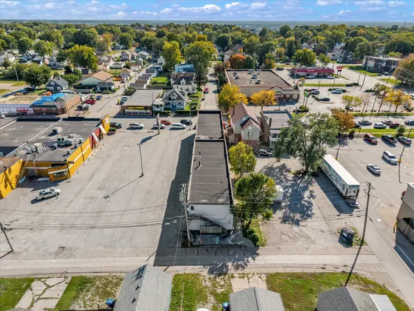 1632 W Locust ST, Davenport, IA 52804