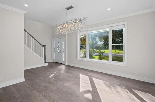 7517 Main ST, Darien, IL 60561