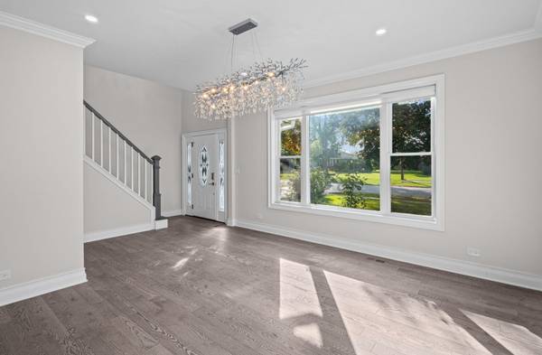 7517 Main ST, Darien, IL 60561
