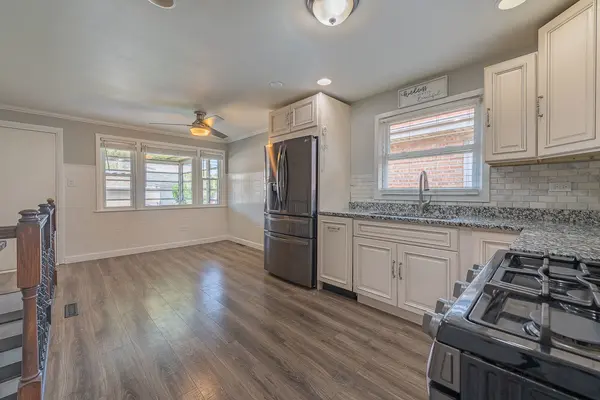 7224 W 60th PL, Summit, IL 60501