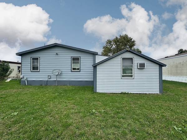 106 Redwood MNR, Pontiac, IL 61764