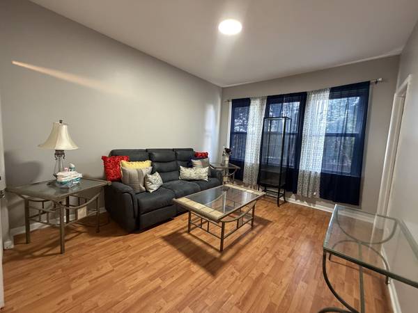 4513 S WASHTENAW AVE, Chicago, IL 60632