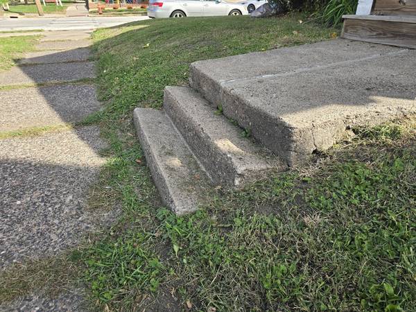 1704 14th ST, Moline, IL 61265