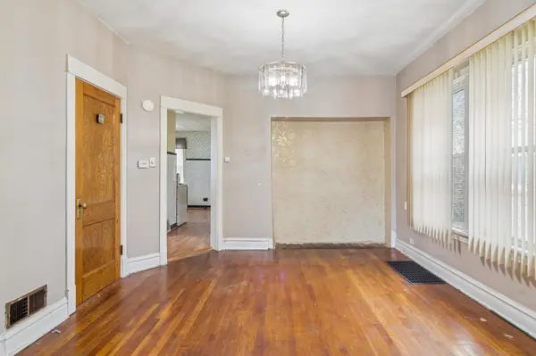 4541 N HARDING AVE, Chicago, IL 60625