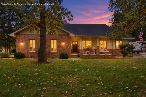 10391 Chippewah CT, Demotte, IN 46310