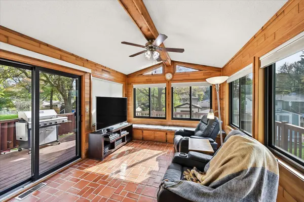 7439 Concerto Curve NE, Fridley, MN 55432