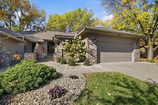 17859 Layton PATH, Lakeville, MN 55044