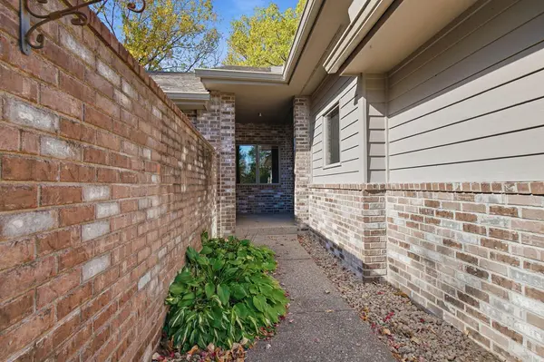 17859 Layton PATH, Lakeville, MN 55044