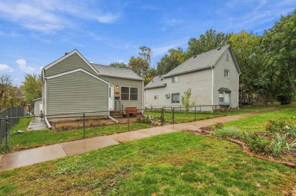956 Humboldt AVE, West Saint Paul, MN 55118