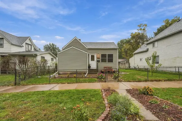 956 Humboldt AVE, West Saint Paul, MN 55118