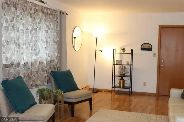 45 Albert ST S #2, Saint Paul, MN 55105