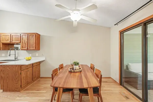 6610 Falstaff RD, Woodbury, MN 55125