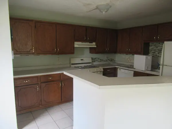 7260 72nd LN N, Brooklyn Park, MN 55428