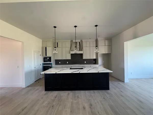 9305 NW 147th TER, Yukon, OK 73099