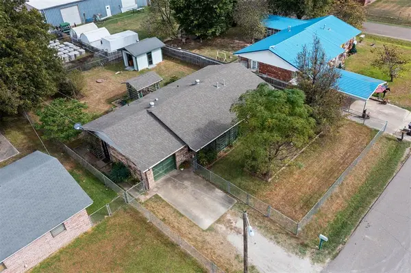 1703 La Rosa ST, Idabel, OK 74745