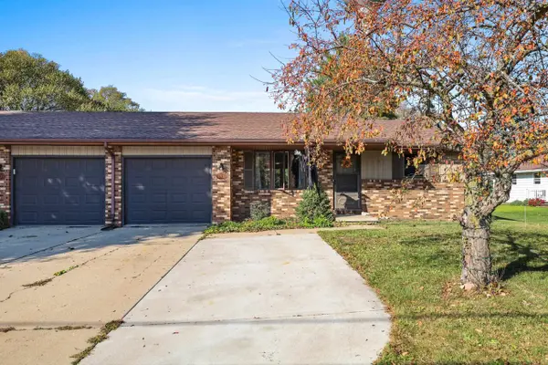 2909 HUMBOLDT RD, Green Bay, WI 54311-5746