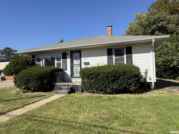 1127 E CHESTNUT ST,  Canton,  IL 61520