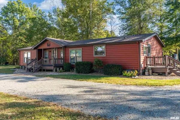18371 PERRY RD, Pittsburg, IL 62974