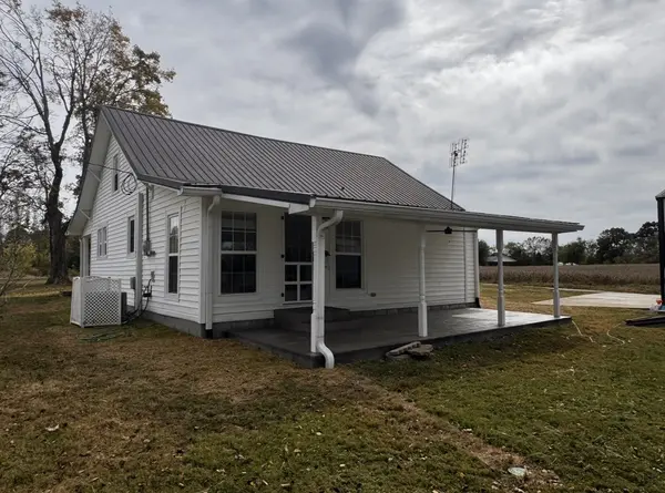 1100 Harve Brown Rd, Bethpage, TN 37022