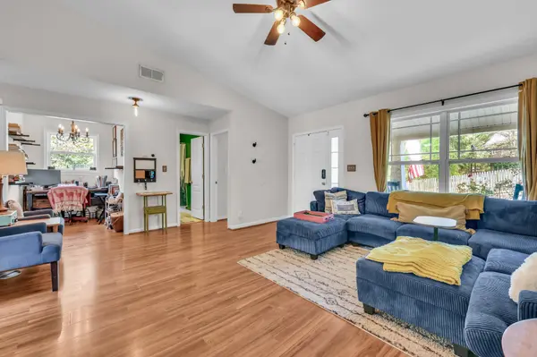 1004 Sunset Dr, Clarksville, TN 37040