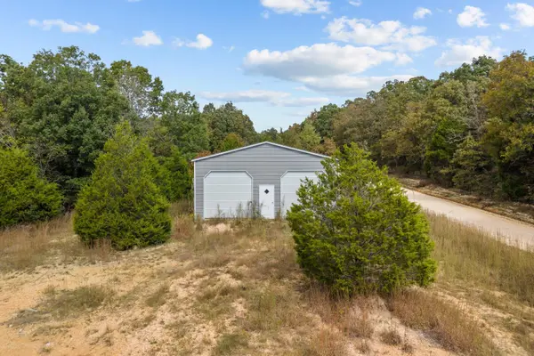2294 Dogwood Rd, Hurricane Mills, TN 37078