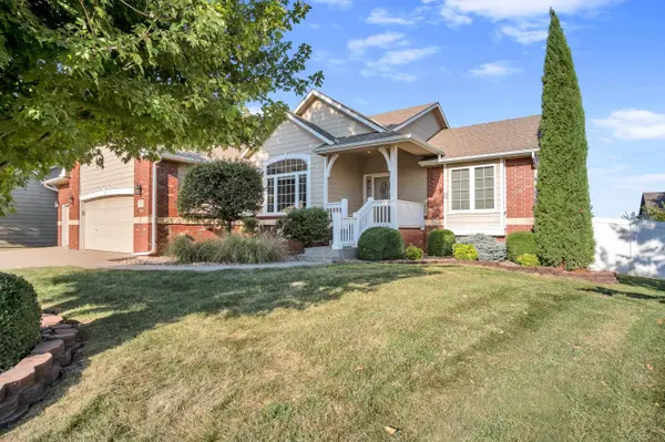 615 Autumn Glen Ct,  Newton,  KS 67114