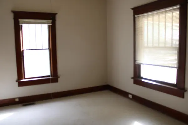 710 E 14th Ave, Winfield, KS 67156