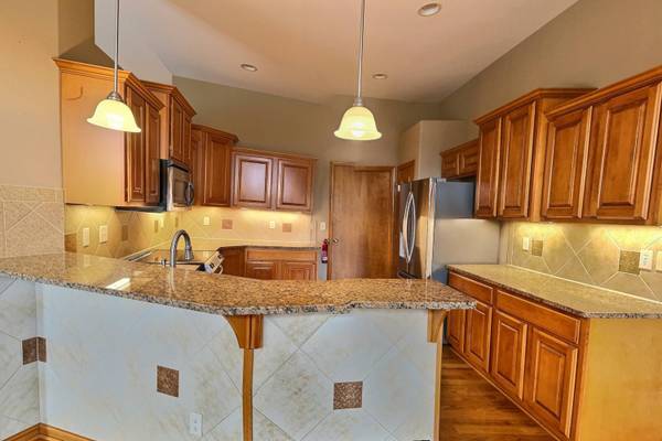 2912 N Rough Creek, Derby, KS 67037