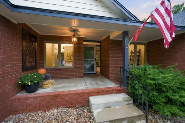 6419 W Shadow Lakes Ct., Wichita, KS 67205