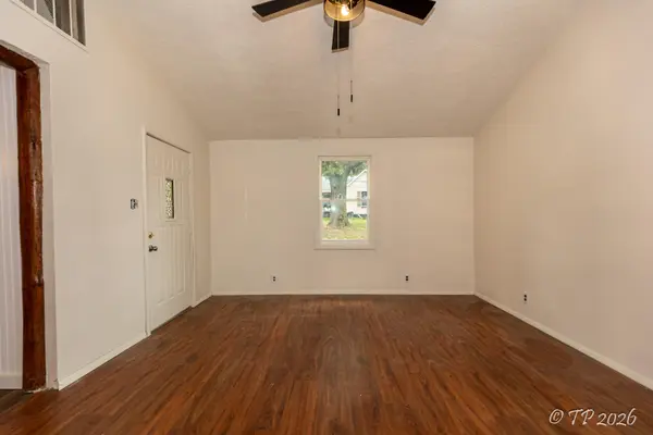 102 S Vandiver AVE, West Plains, MO 65775