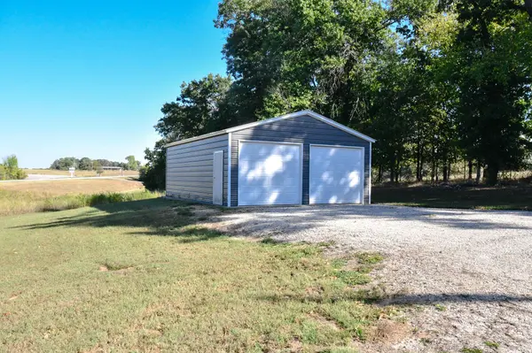4100 State Highway D, Bolivar, MO 65613