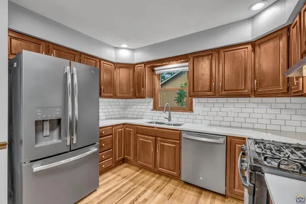 3131 SW Belle AVE, Topeka, KS 66614
