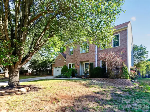 8437 Bridgestone DR, Huntersville, NC 28078