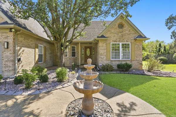 5615 Kiowa CIR, Evansville, IN 47715