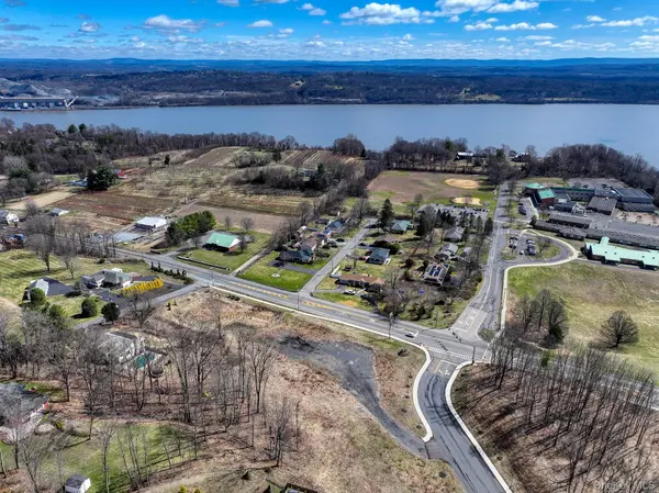 Route 9W, Marlboro, NY 12542