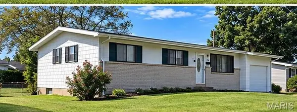 730 Crabapple LN, Florissant, MO 63031