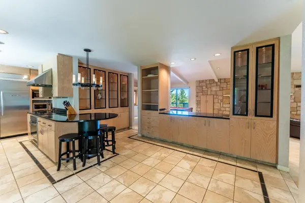 361 Oak Knoll DR, Marine On Saint Croix, MN 55047