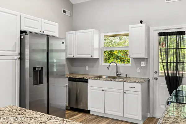 523 E Lincoln Rd, Alcoa, TN 37701