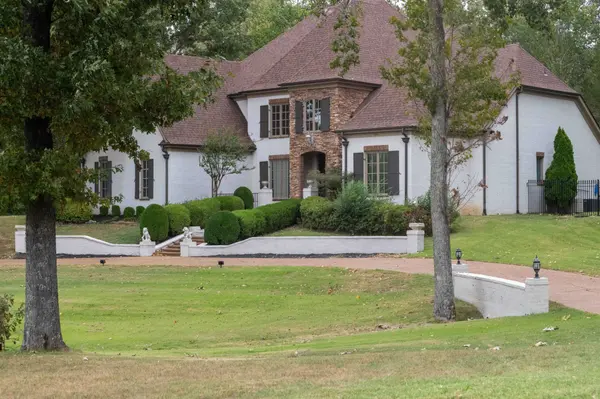224 S MONTEREY FARMS CV, Collierville, TN 38017