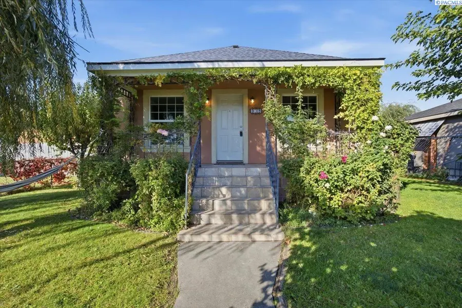 939 W agate, Pasco, WA 99301