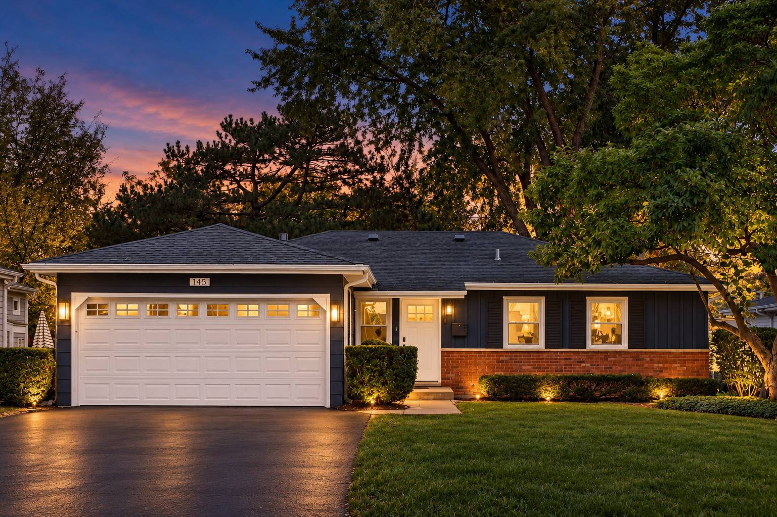 145 Walton ST, Barrington, IL 60010